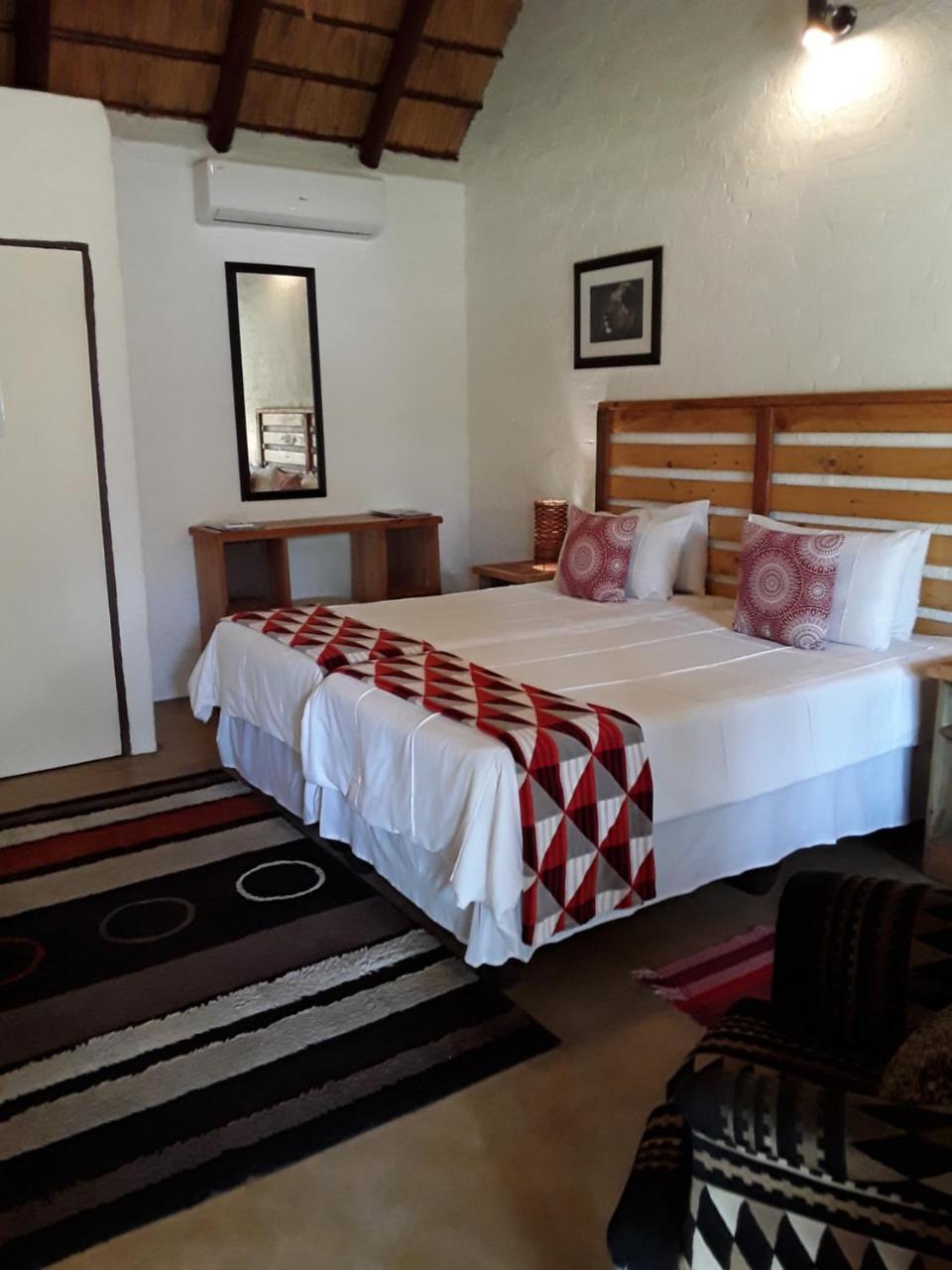 Bush Pub & Inn Hoedspruit Exterior foto
